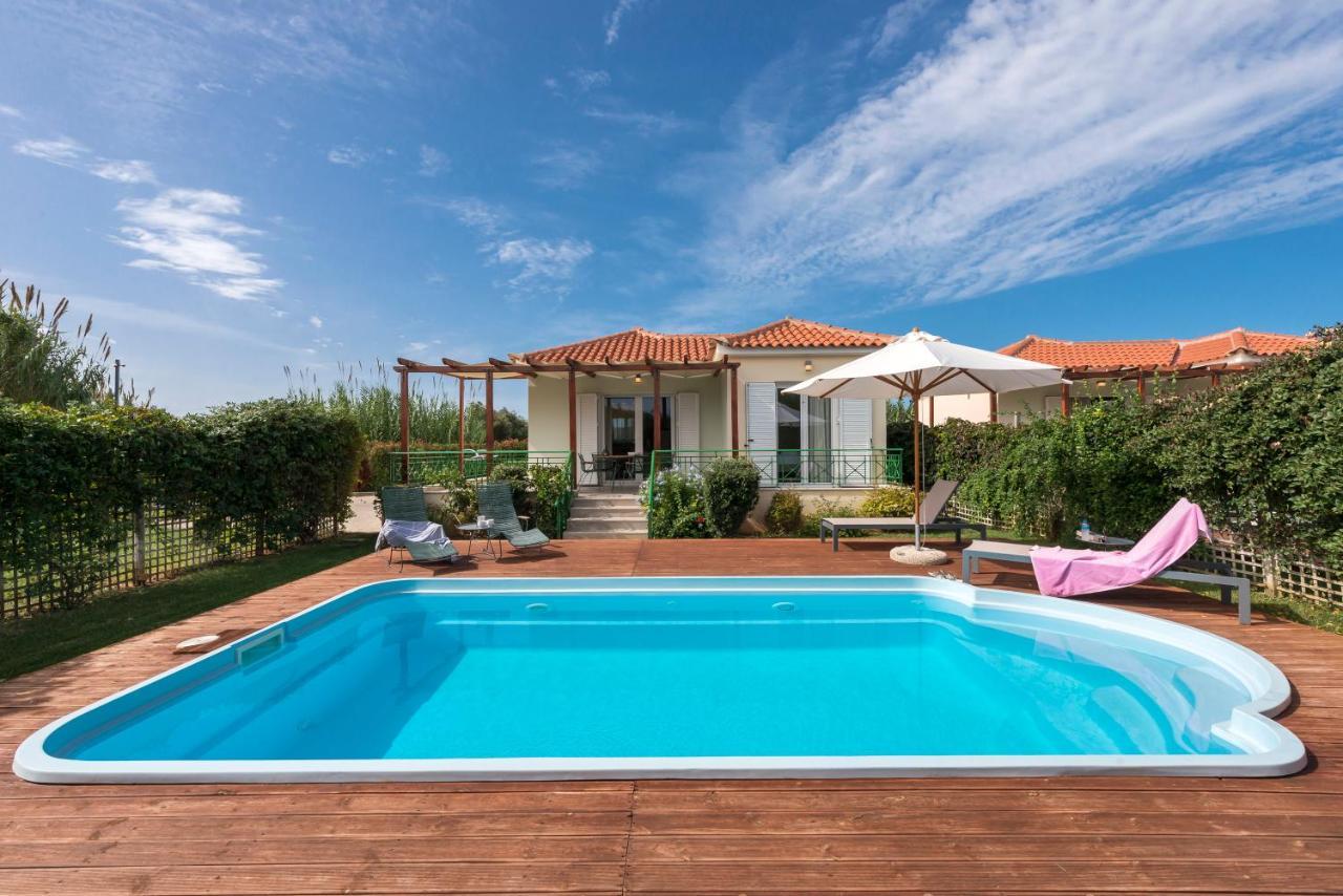 Venus Villa With Private Pool, 2Min To The Beach Finikounda Zewnętrze zdjęcie